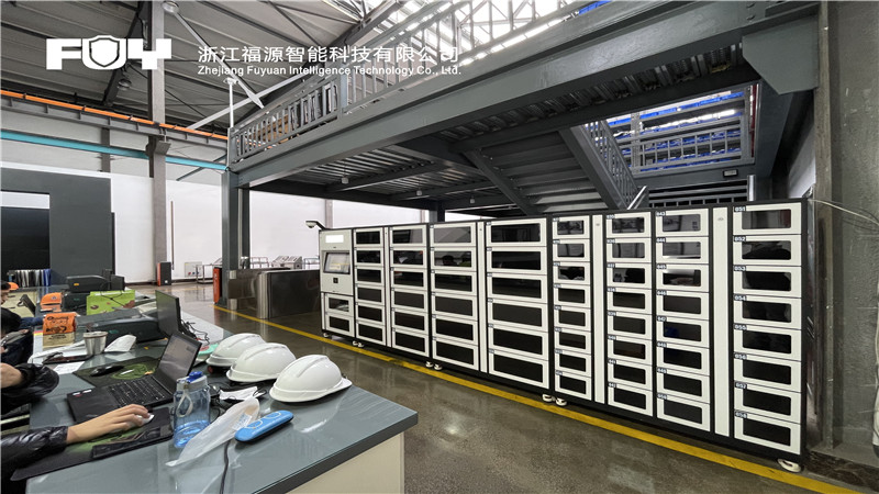 1747637902439997.jpg 昆明動(dòng)車(chē)組運(yùn)用所物料柜2.jpg